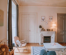 Chez Angèle